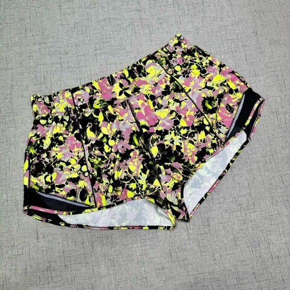 Lululemon Hotty Hot High Rise Atheltic Shorts Inflected Highlight Yellow 12 - Picture 6 of 10